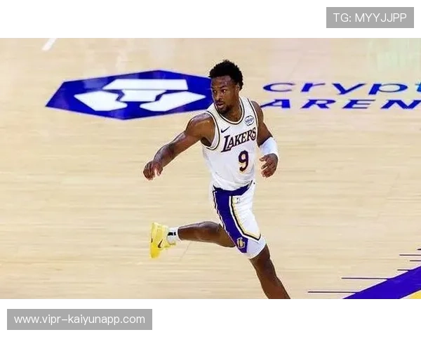 关键时刻在场!布朗尼vs热火集锦:2分2助3断+秀詹姆斯式空接暴扣,布朗尼 nba